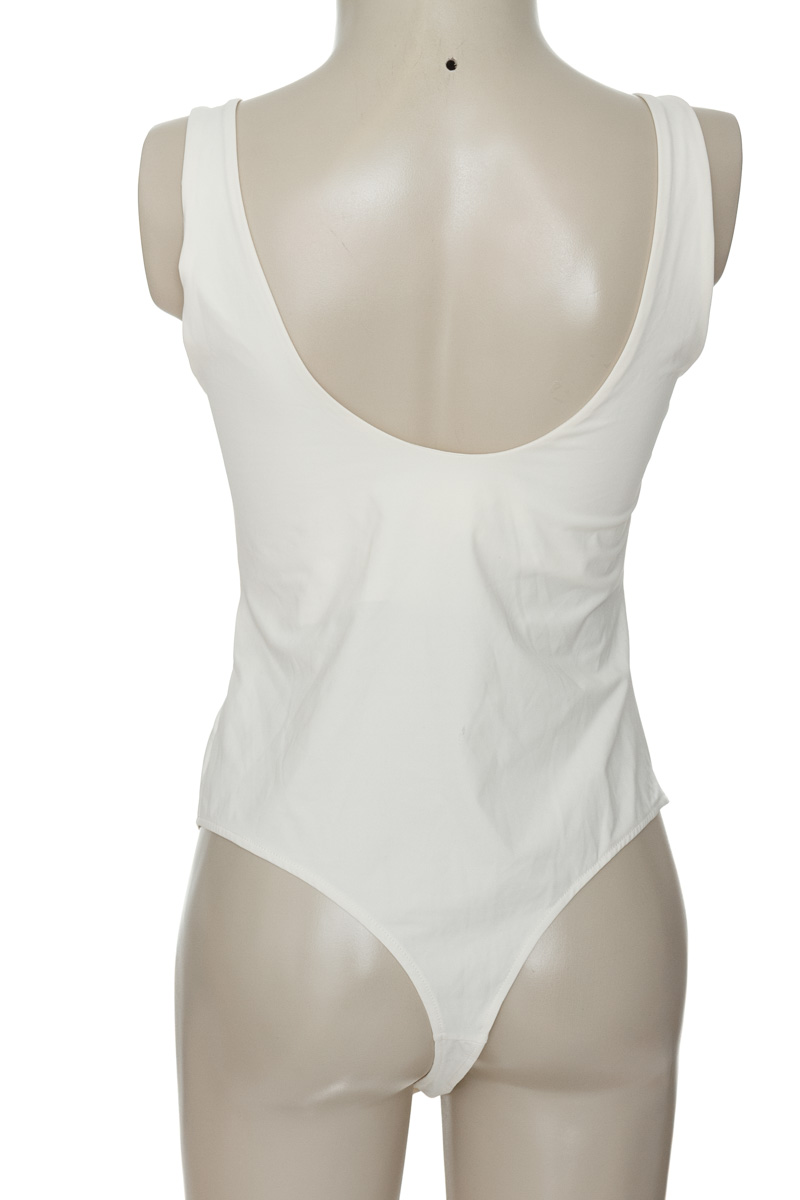 Top / Camiseta color Beige - H&M