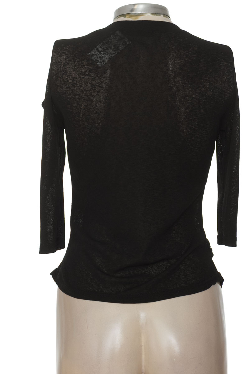 Top / Camiseta color Negro - SWENDY