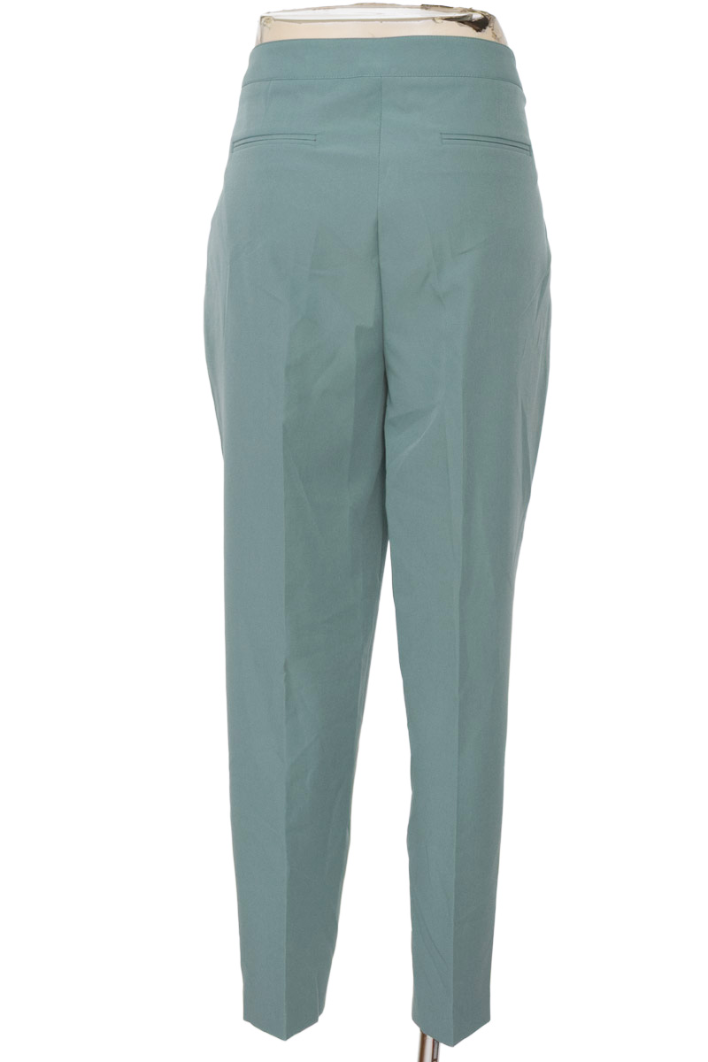 Pantalones color Verde - Arturo Calle