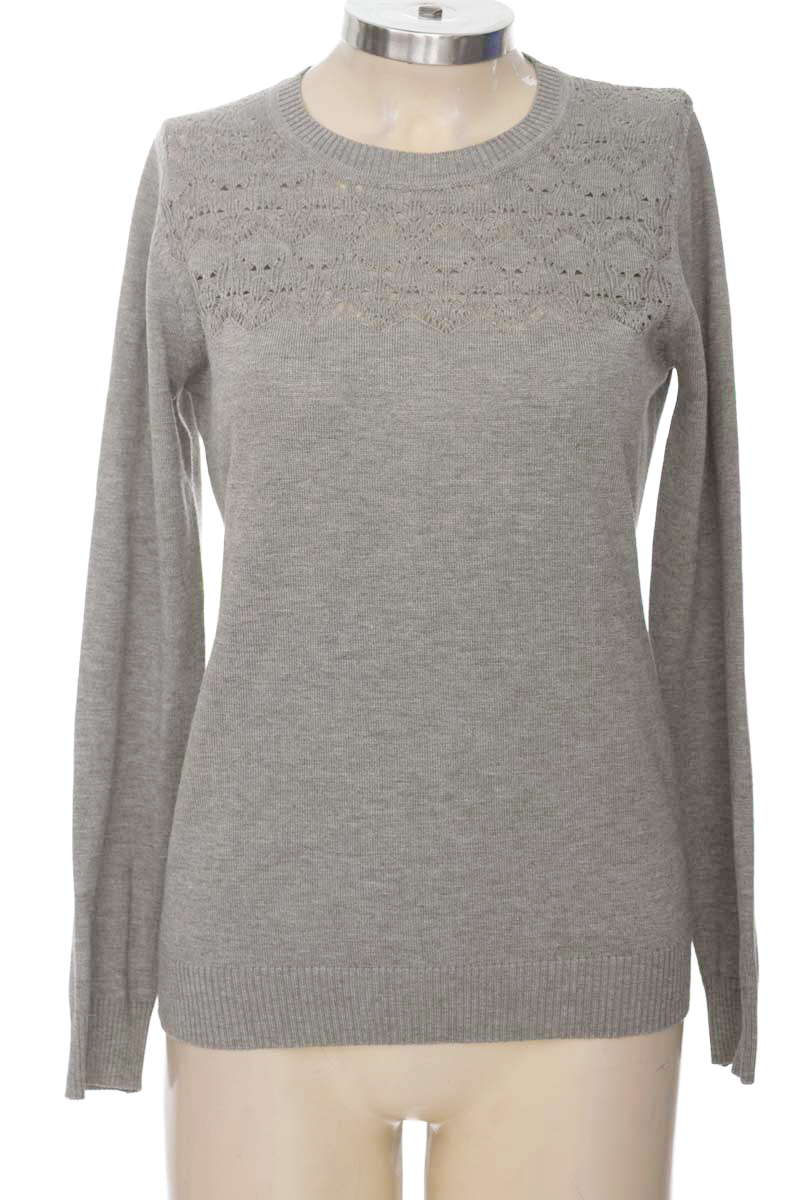 Sweater color Gris - Closeando