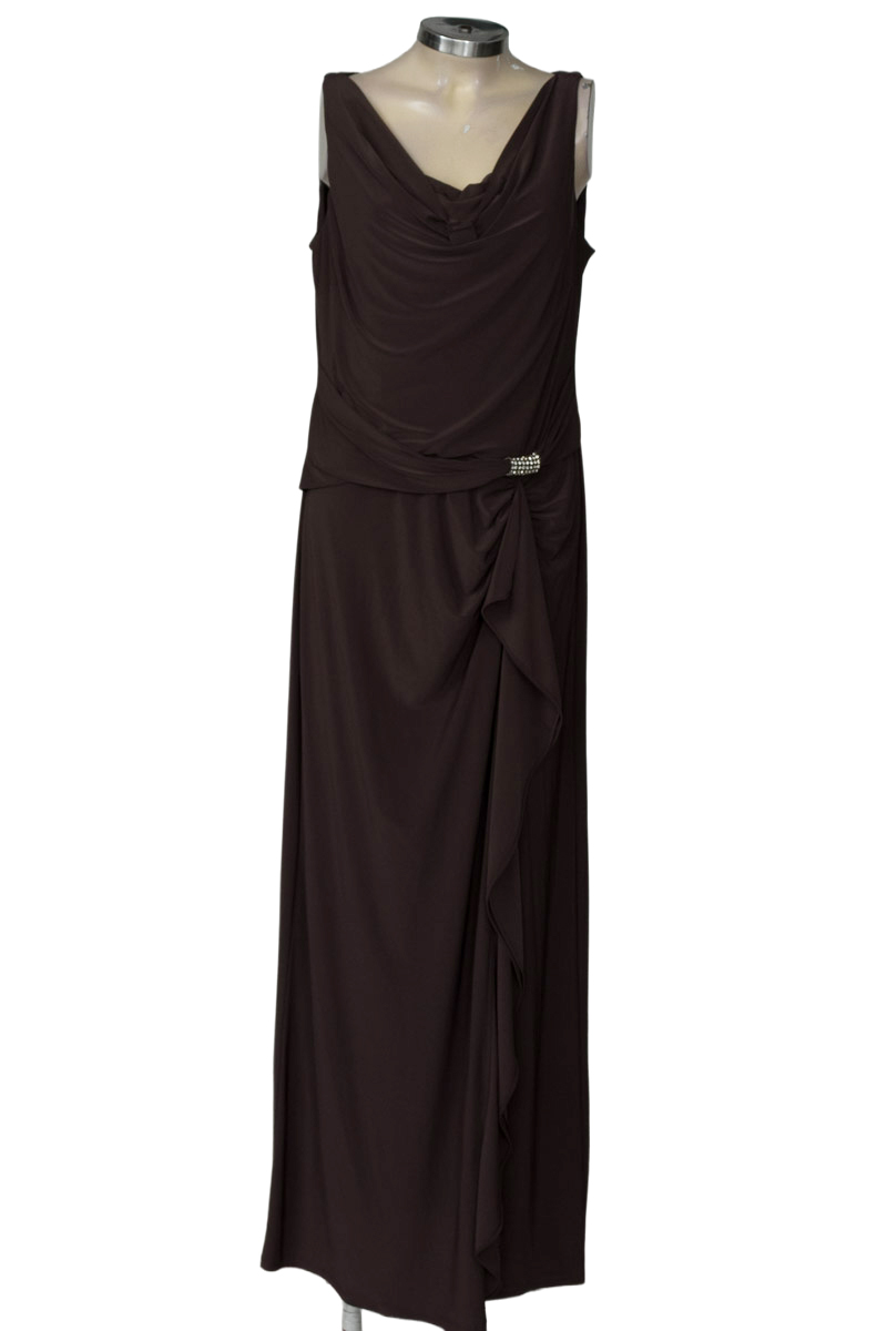Vestido / Enterizo color Café - R&M Richards