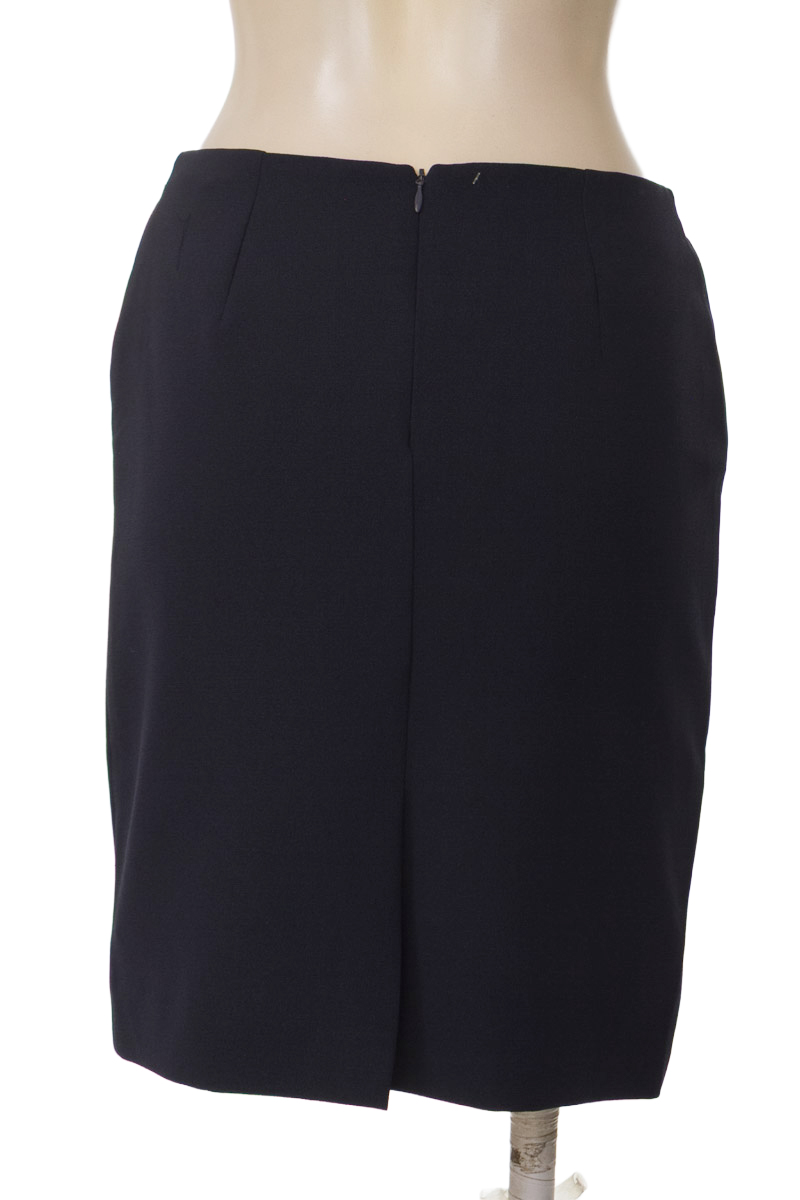 Falda color Azul - Closeando