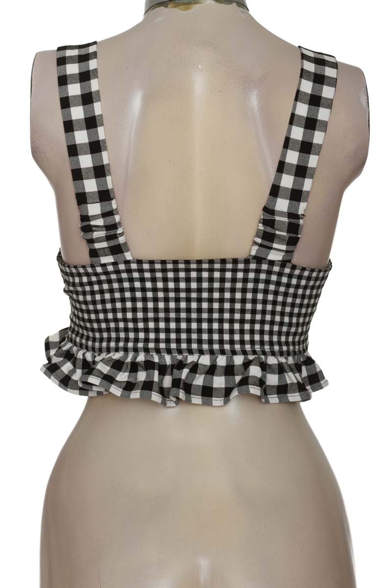 Top / Camiseta color Negro - ELA