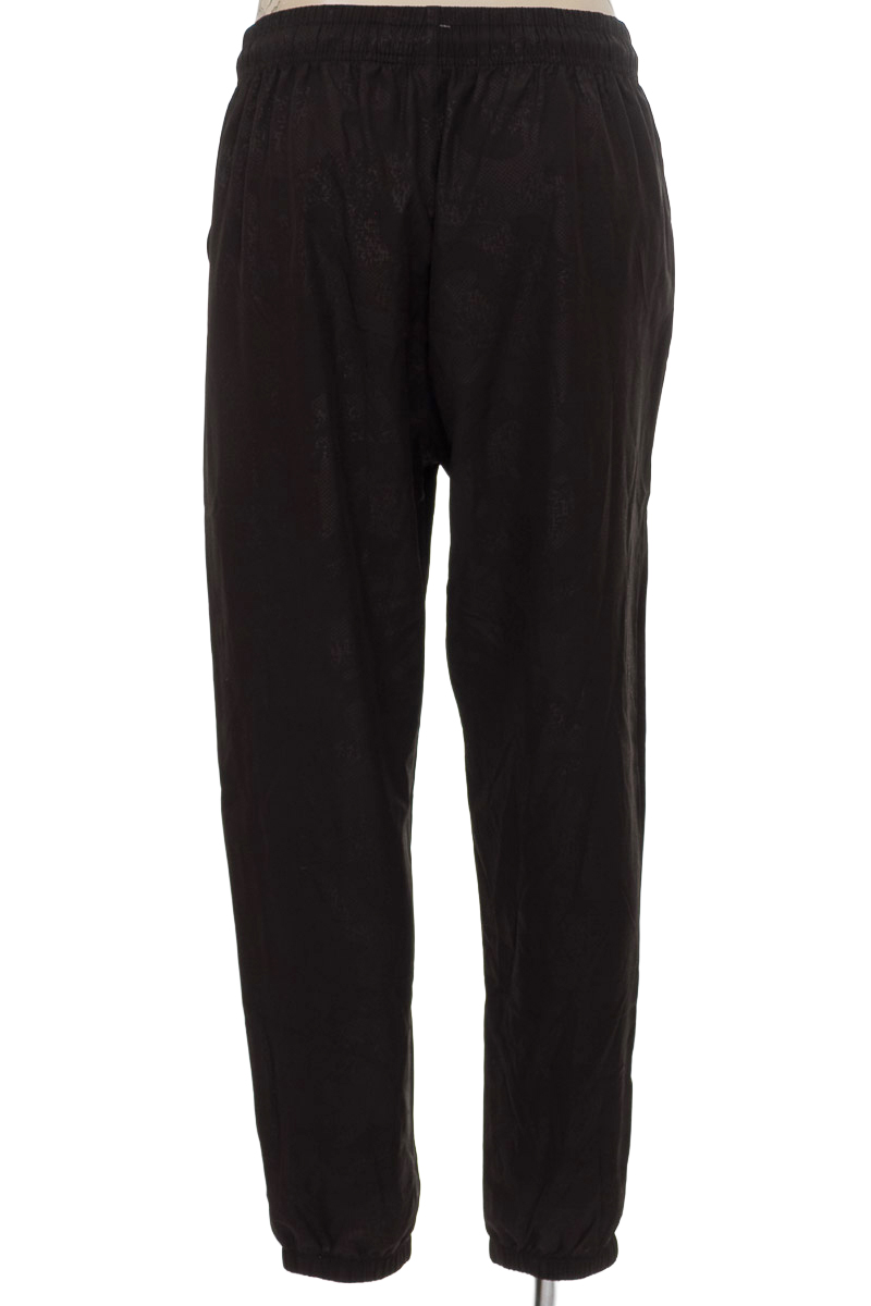 Pantalones color Negro - Closeando