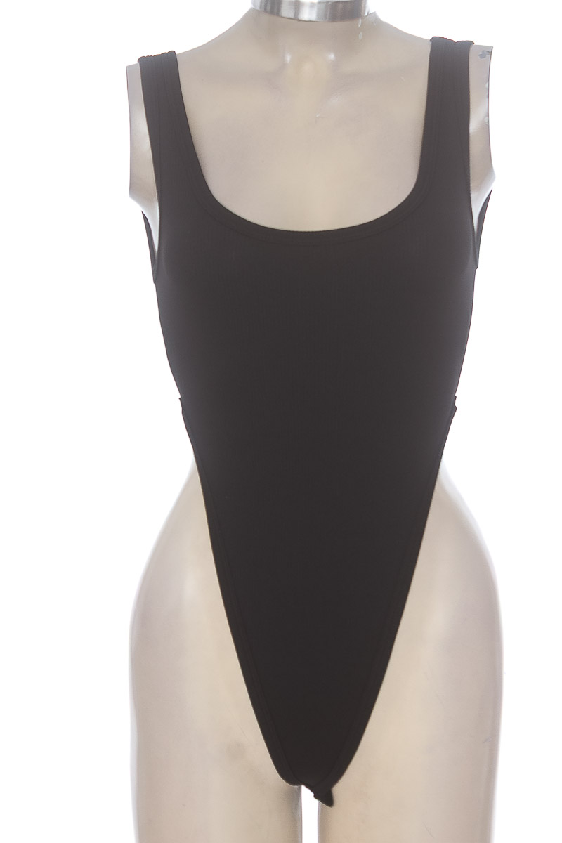 Top / Camiseta color Negro - Flashy