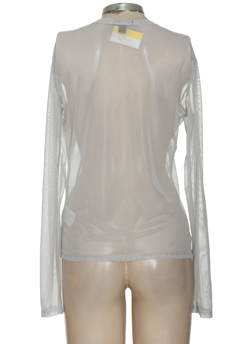 Top / Camiseta color Plateado - ELA