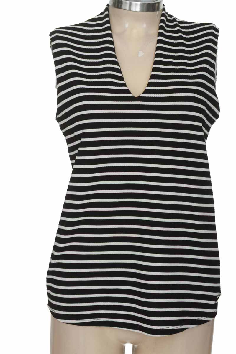 Top / Camiseta color Negro - FDS