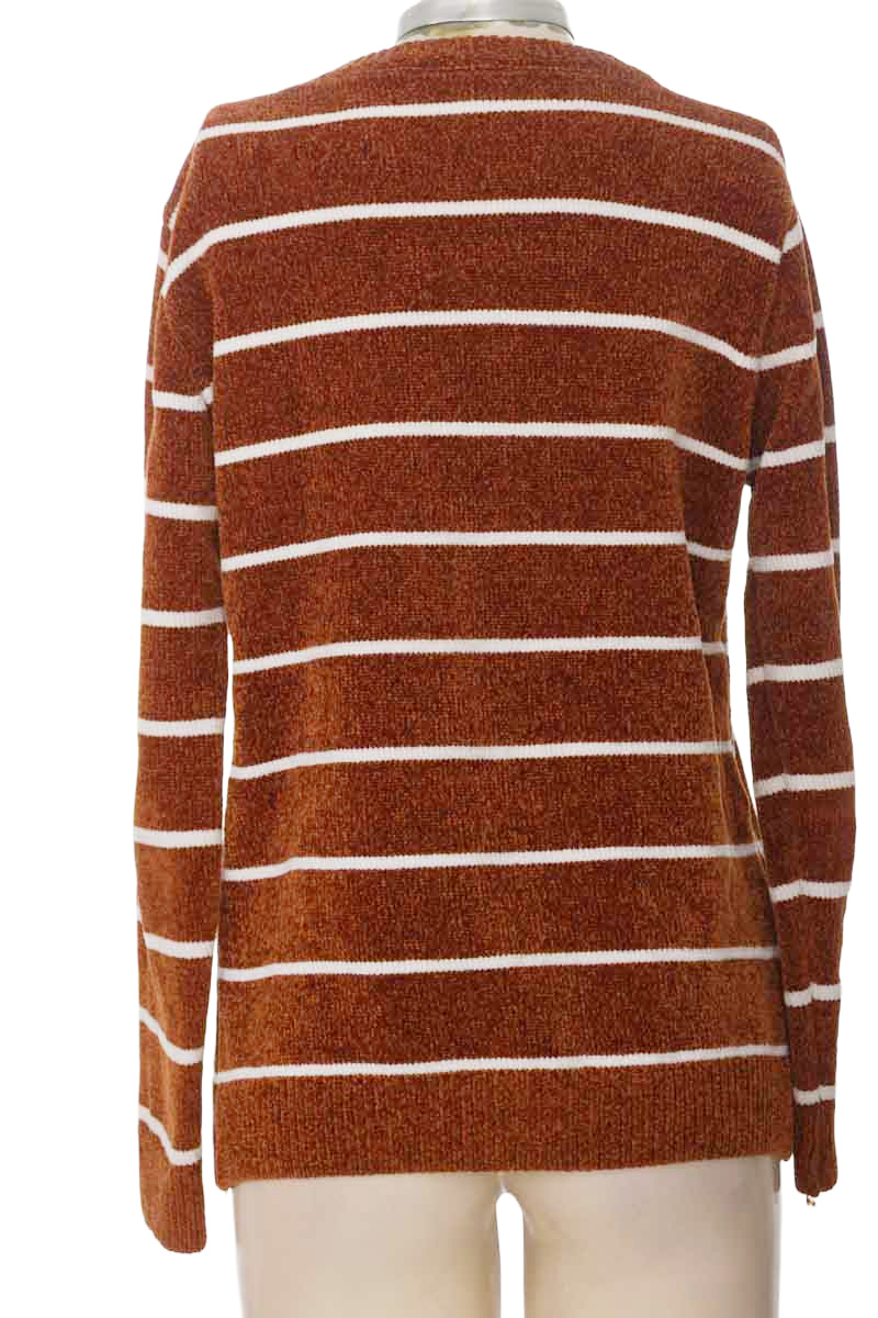 Sweater color Café - Closeando