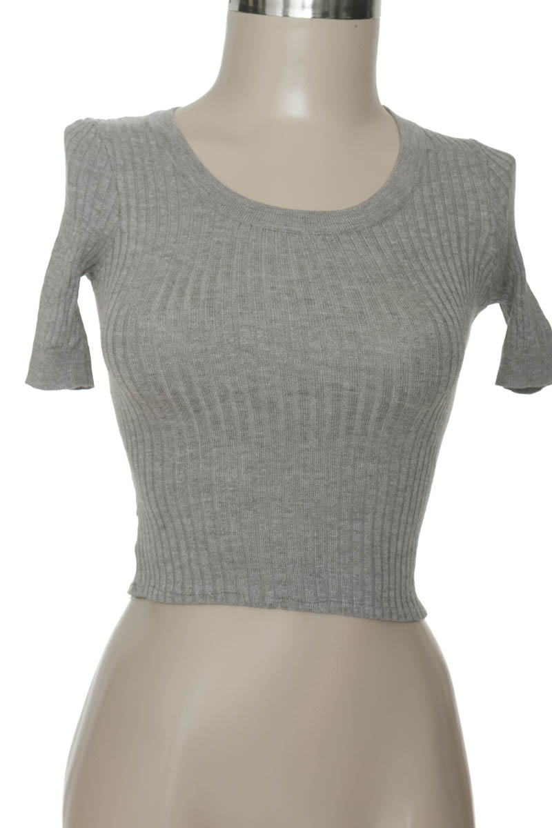 Top / Camiseta color Gris - Studio F