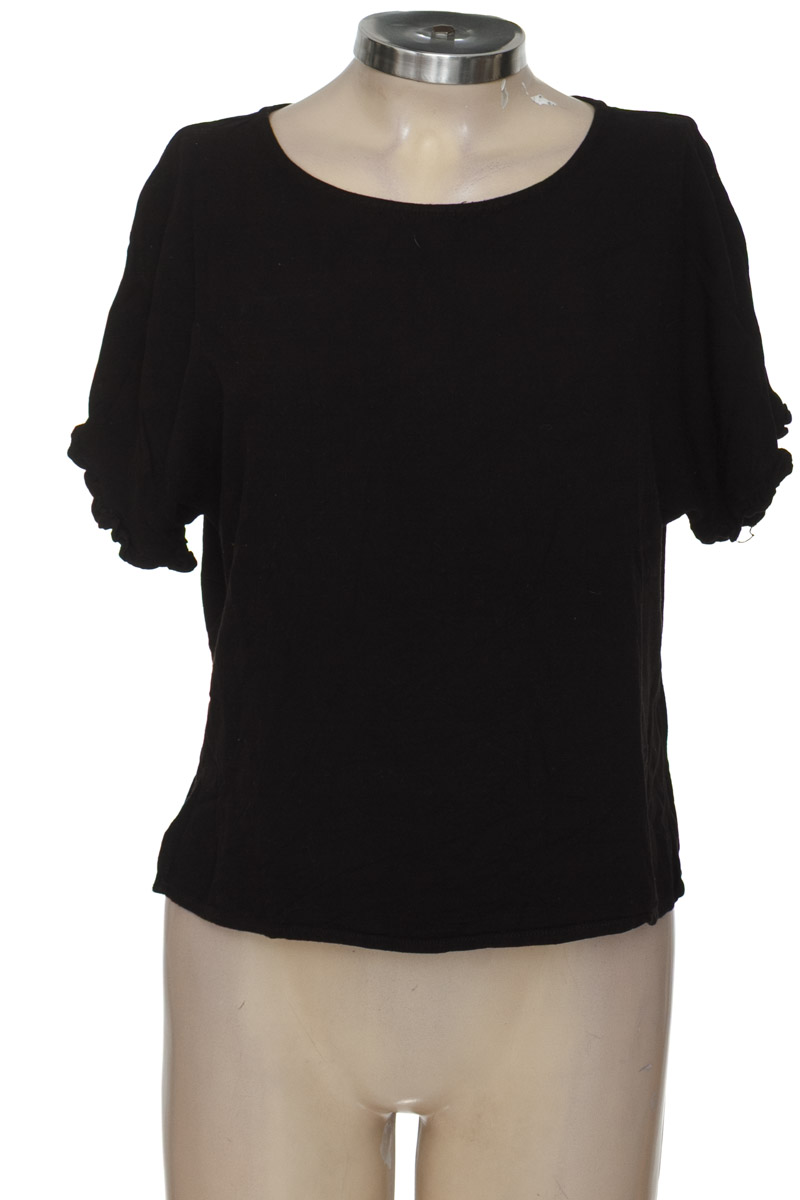 Top / Camiseta color Negro - NAF NAF