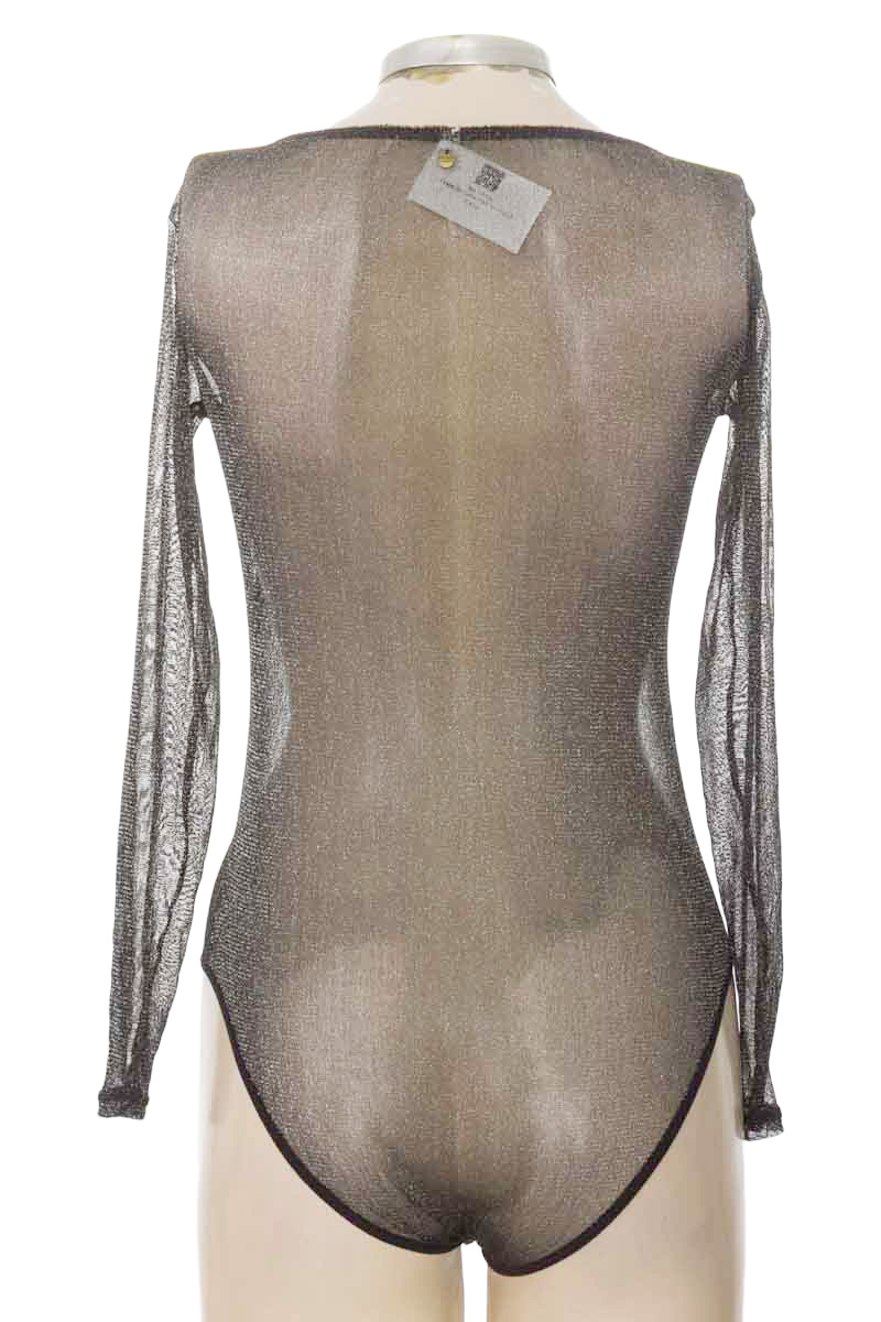 Top / Camiseta color Negro - Pacifika