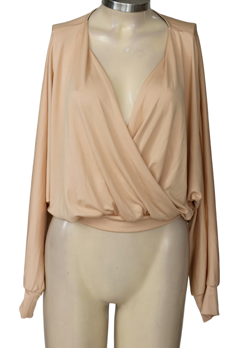 Top / Camiseta color Beige - Melissa Martínez