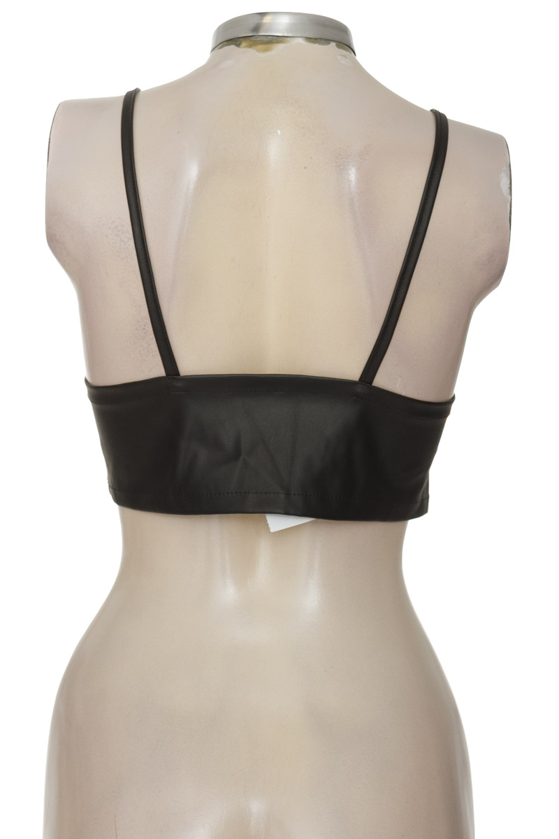 Top / Camiseta color Negro - Wanawa