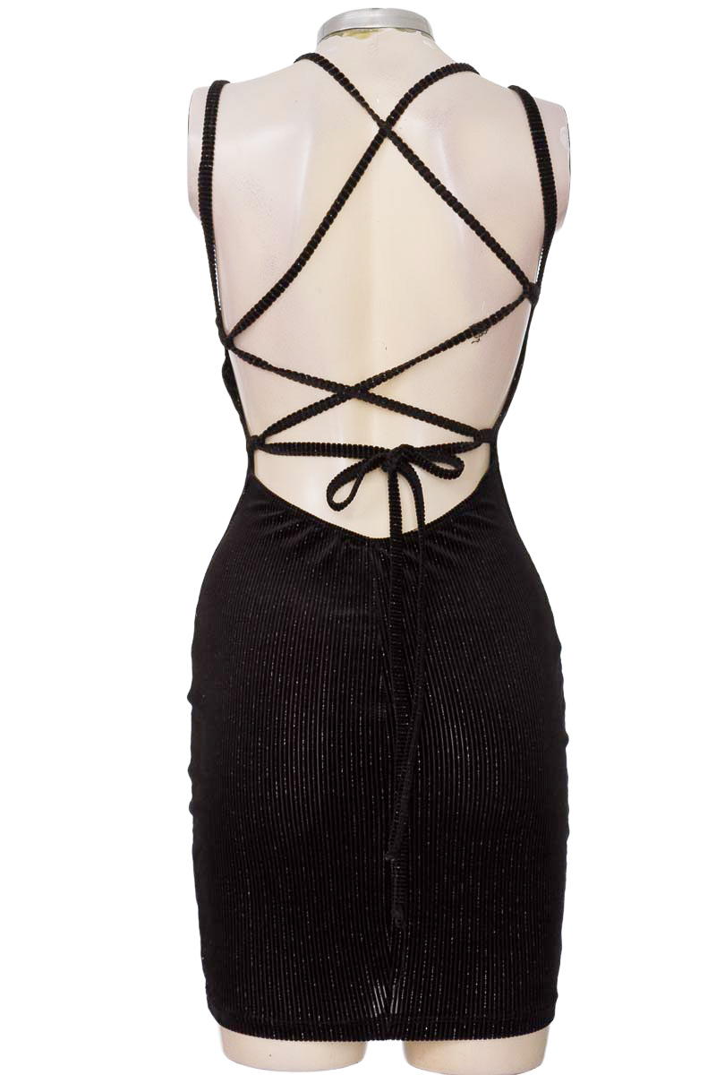 Vestido / Enterizo color Negro - Closeando