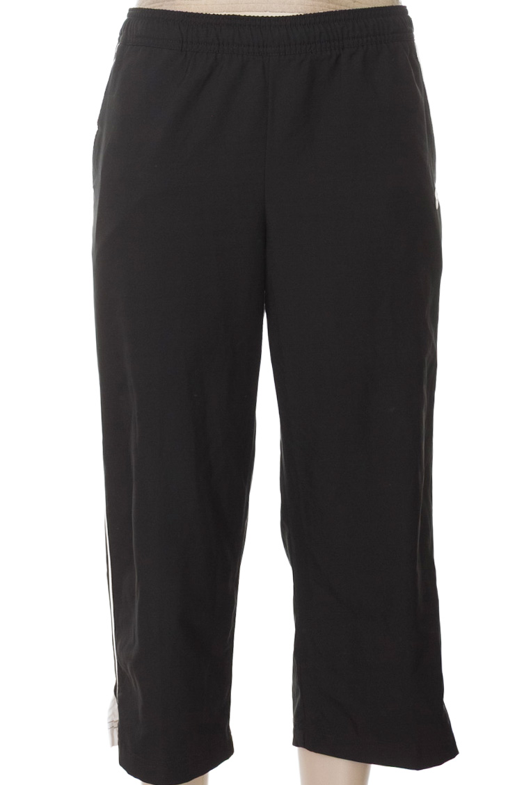 Ropa Deportiva / Salida de Baño color Negro - Nike