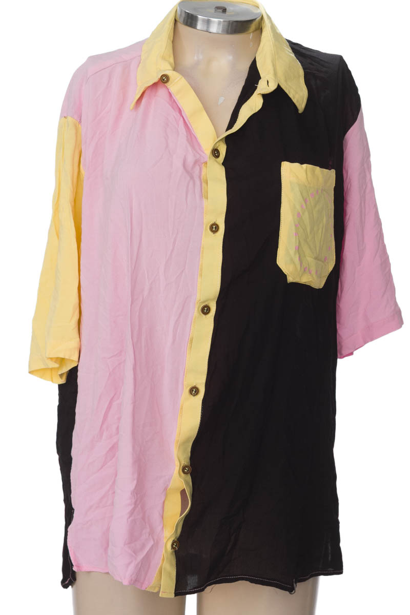 Blusa color Negro - Closeando