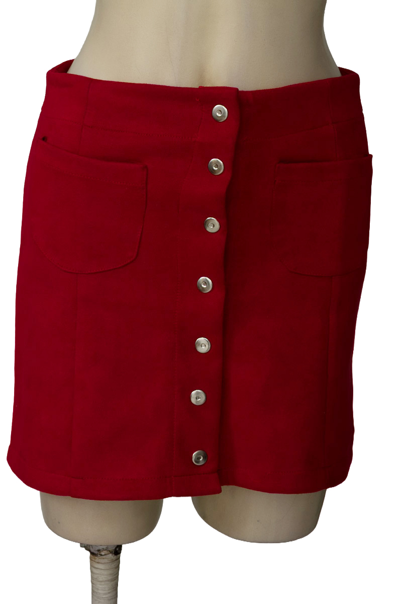 Falda color Rojo - Closeando