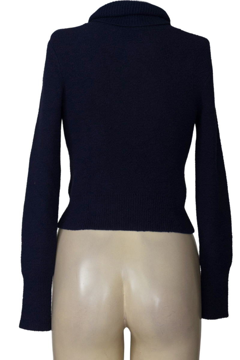 Sweater color Azul - Closeando