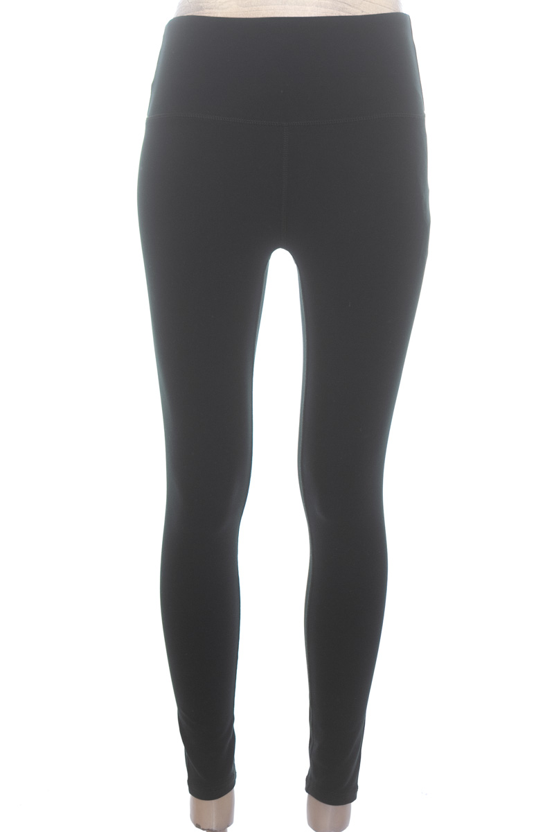 Ropa Deportiva / Salida de Baño color Verde - Marika