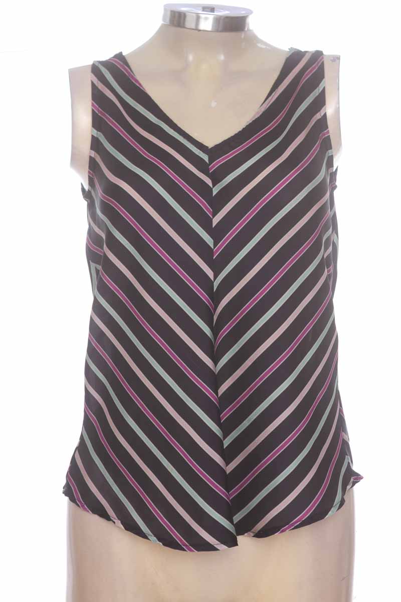 Blusa color Negro - Basement
