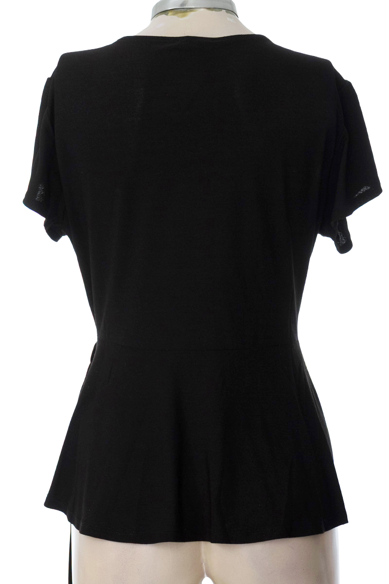 Blusa color Negro - A.U.W