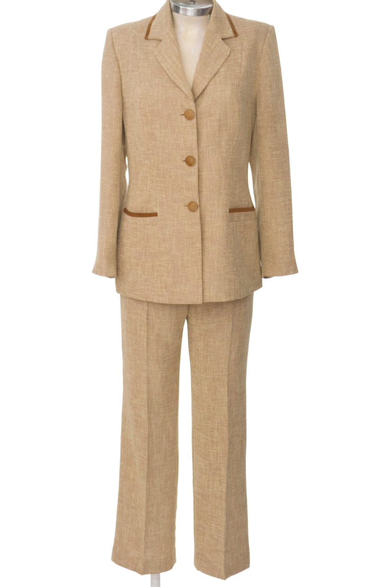 Vestido / Enterizo color Beige - Freedom