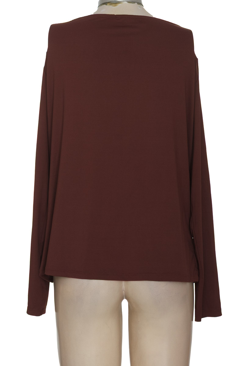 Top / Camiseta color Café - Closeando