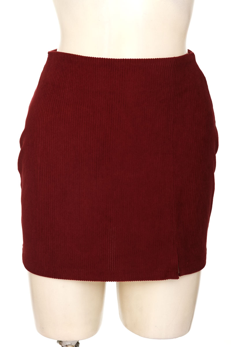 Falda color Vinotinto - Closeando