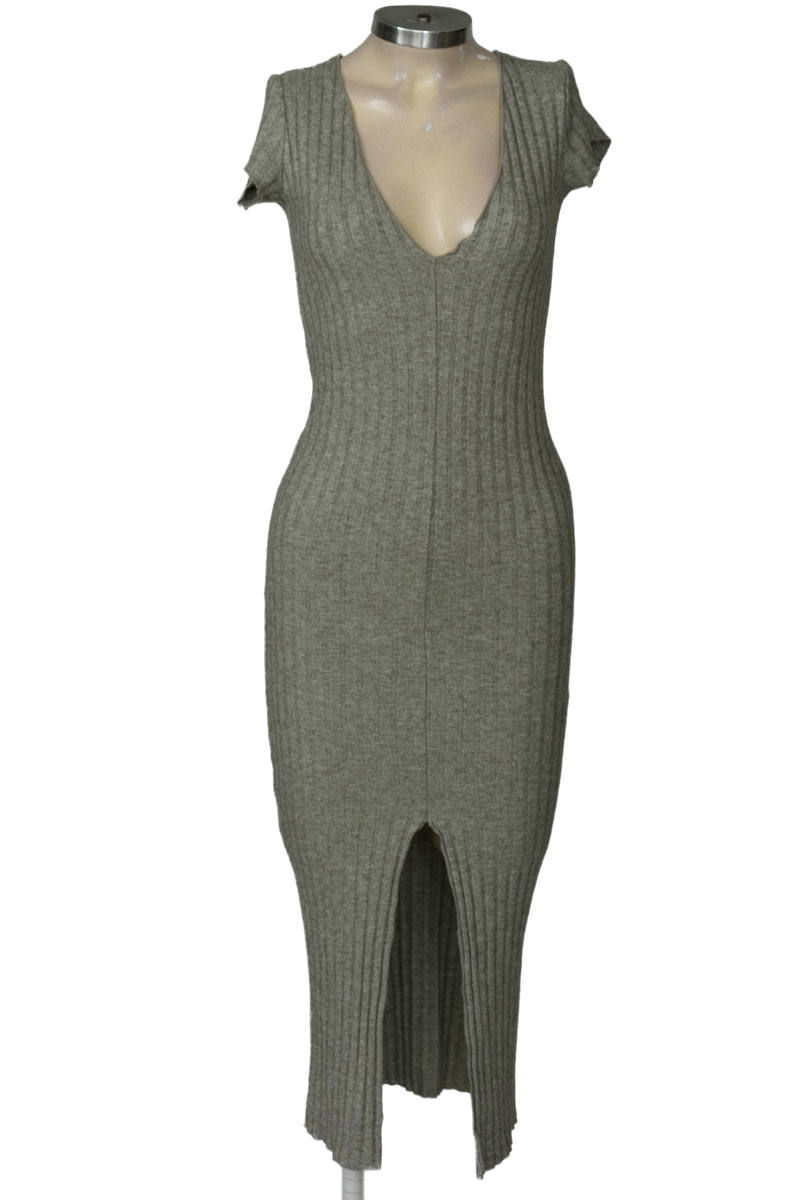 Vestido / Enterizo color Verde - Zara