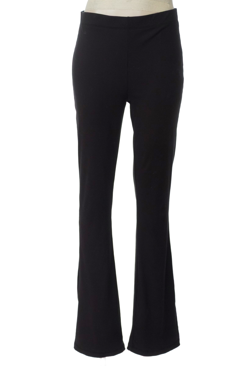 Pantalones color Negro - Divided by H&M