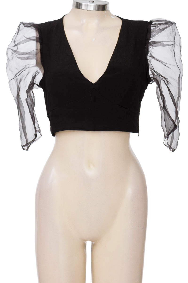 Top / Camiseta color Negro - Bershka