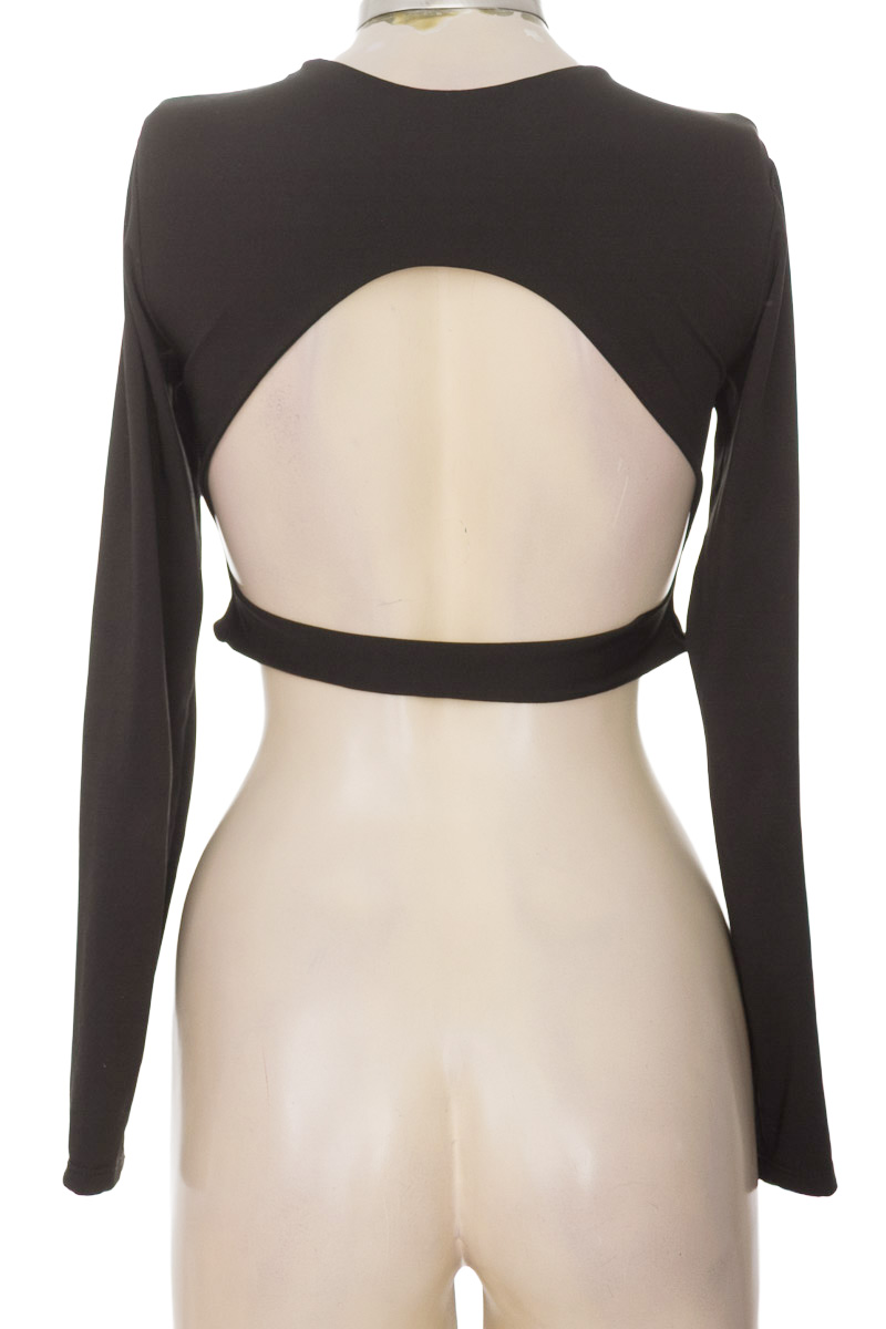 Top / Camiseta color Negro - Shopping Hunters