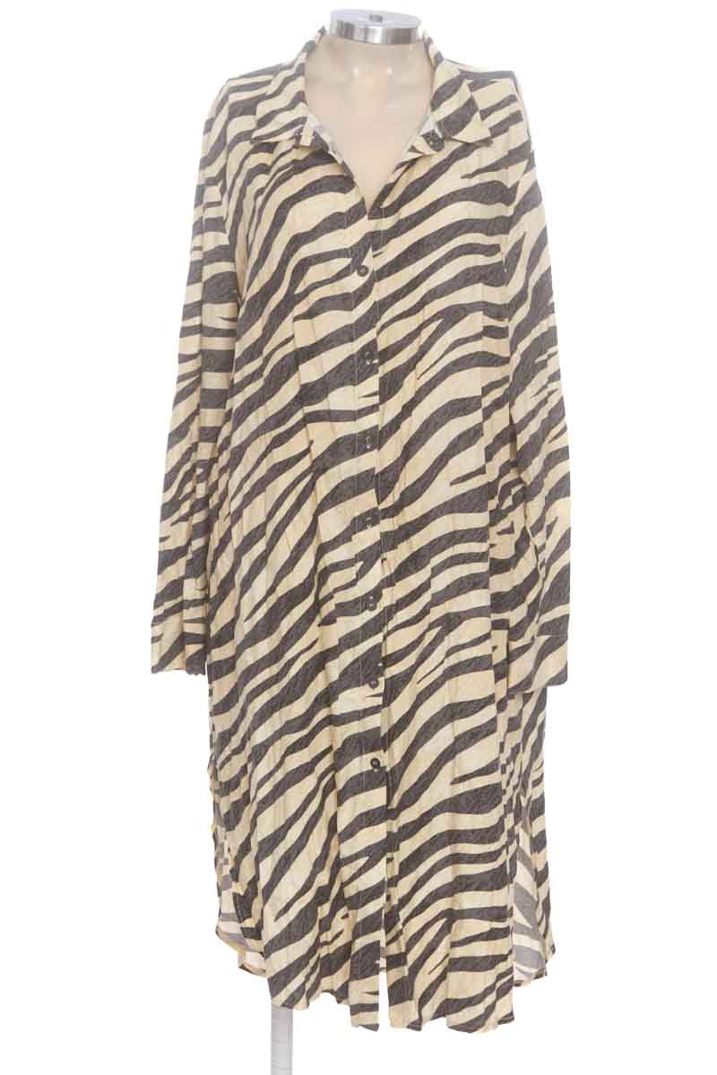 Vestido / Enterizo color Beige - Loguin
