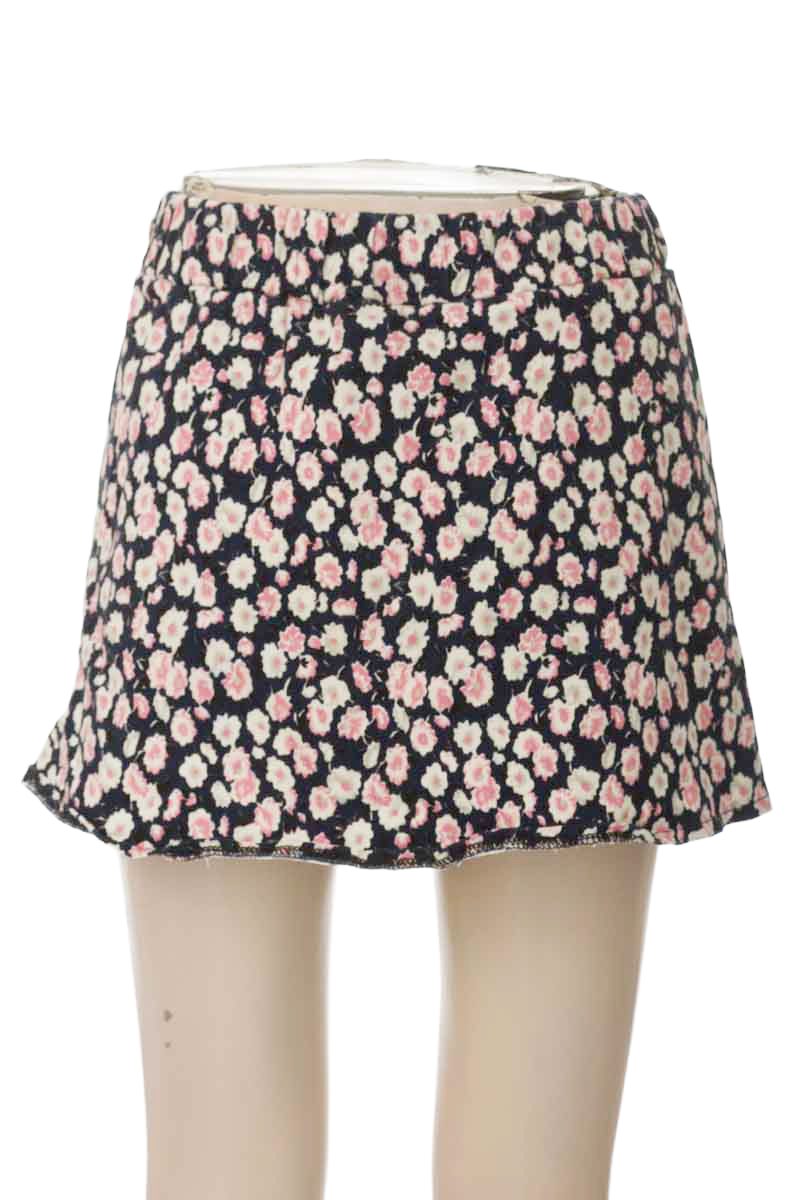 Falda color Azul - Closeando