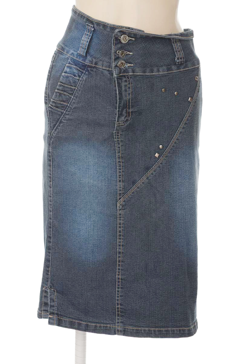 Falda color Azul - Closeando