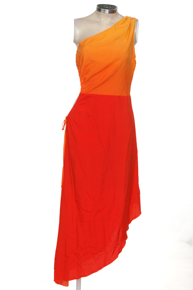 Vestido / Enterizo color Rojo - Closeando