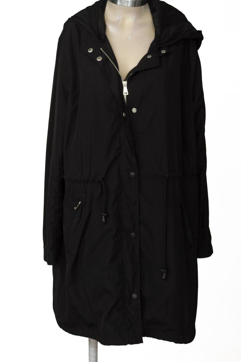 Chaqueta / Abrigo color Negro - PATPRIMO