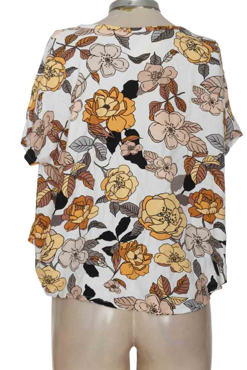 Top / Camiseta color Estampado - Closeando