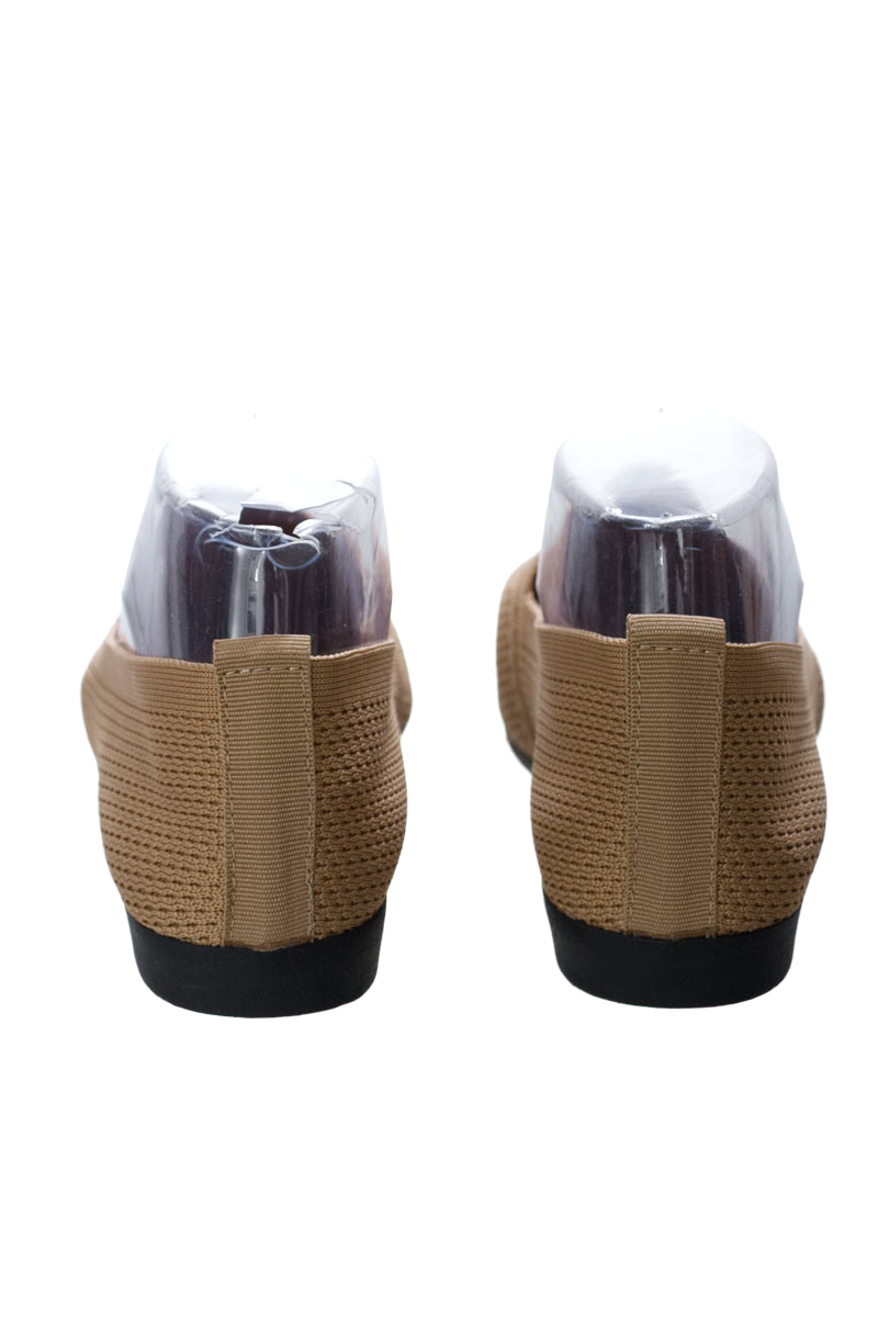 Zapatos color Beige - Closeando