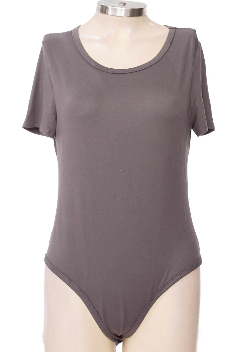 Top / Camiseta color Gris - Shein