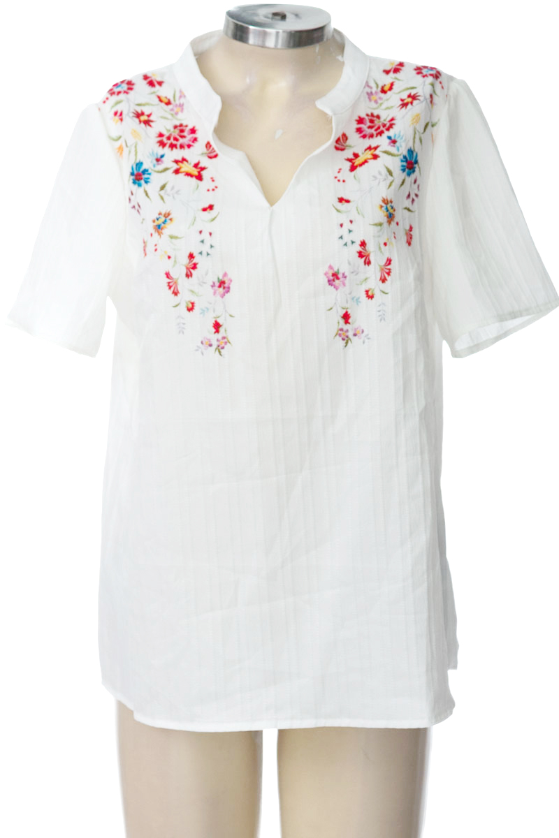 Blusa color Blanco - Closeando