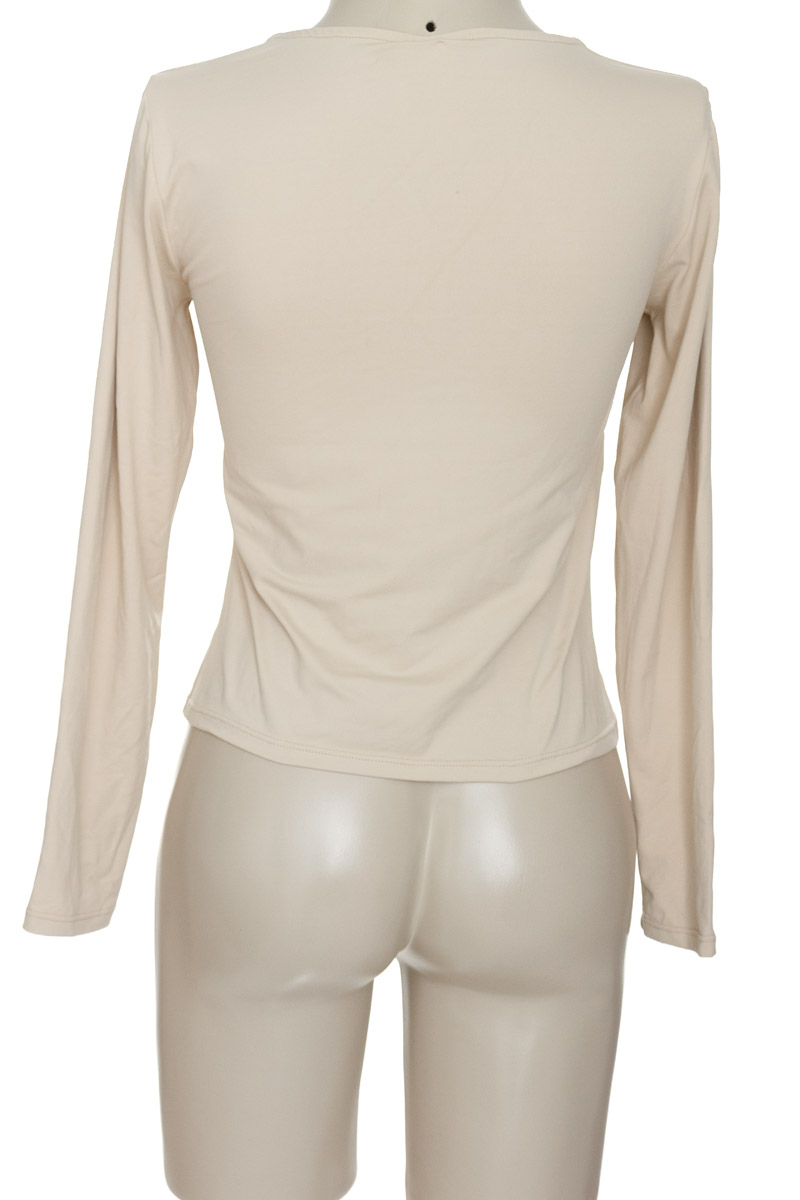 Top / Camiseta color Beige - RS And Comfy