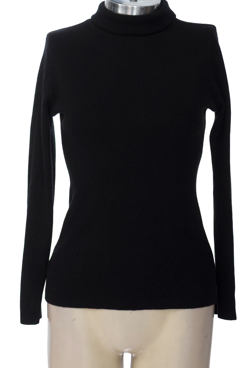 Sweater color Negro - Closeando