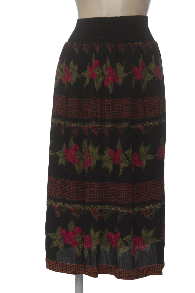 Falda color Negro - Closeando