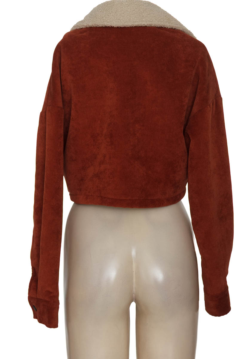 Chaqueta / Abrigo color Café - Closeando