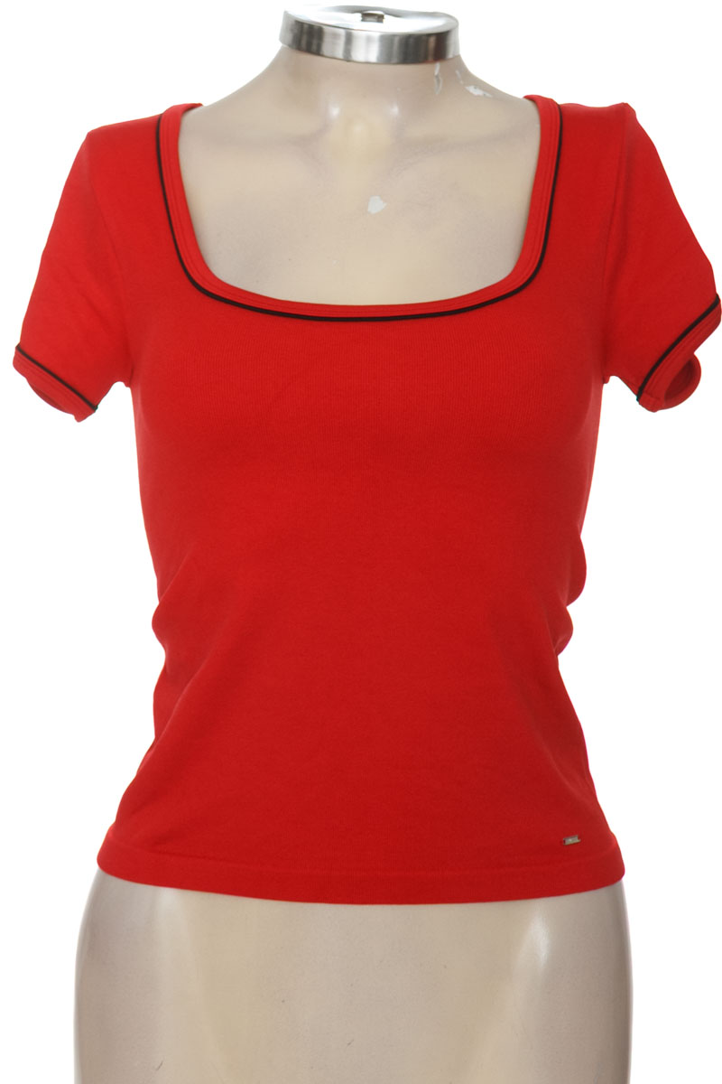 Top / Camiseta color Rojo - Guess