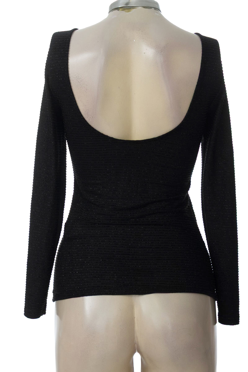 Top / Camiseta color Negro - NAF NAF