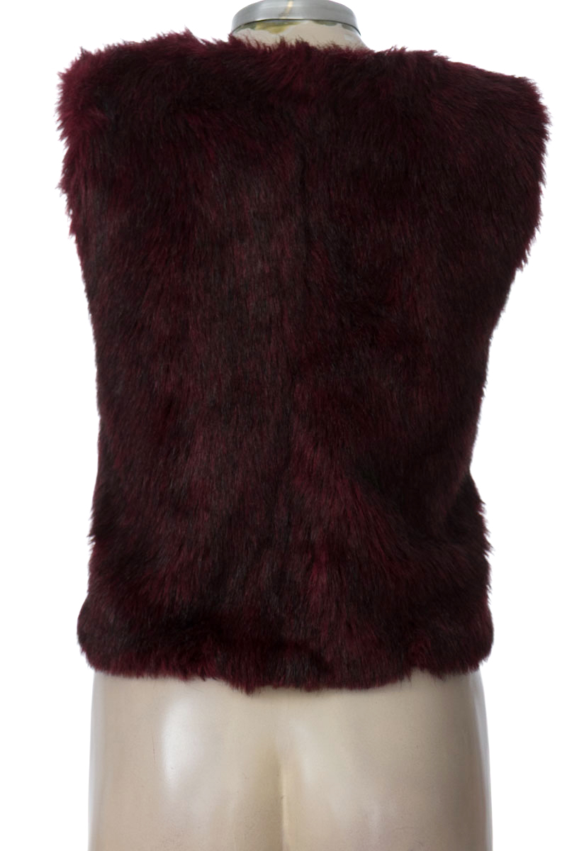 Chaqueta / Abrigo color Vinotinto - Closeando