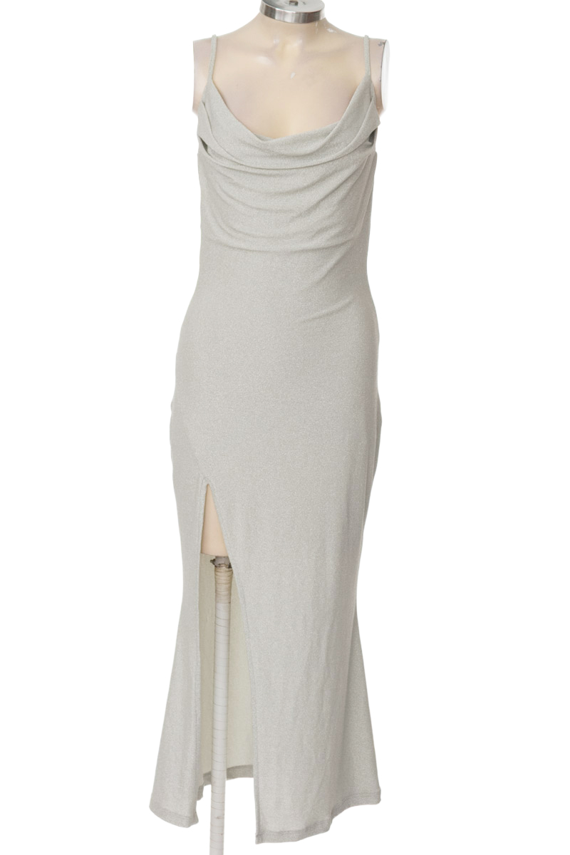 Vestido / Enterizo color Plateado - Studio F