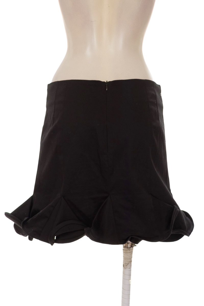 Falda color Negro - Hossh